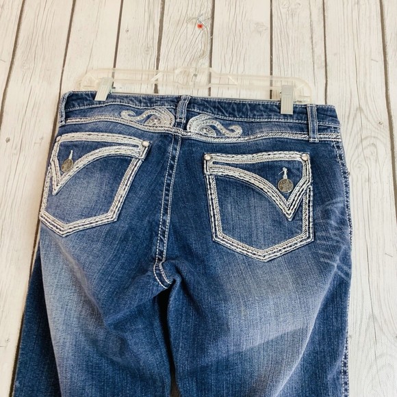 Womens ROCK 47 Wrangler Low Rise Embroidered Medium Wash Blue Jeans Size 11/12 - Picture 6 of 13